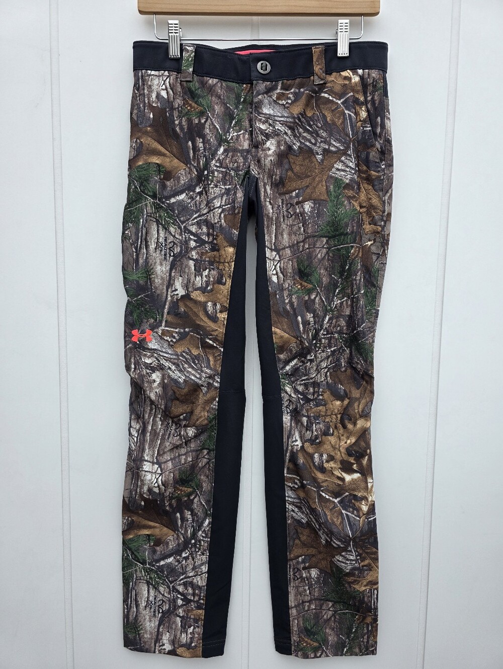 Under Armour Storm Realtree Camo Hunting Fletching Pants Womens Size 6 Fitted